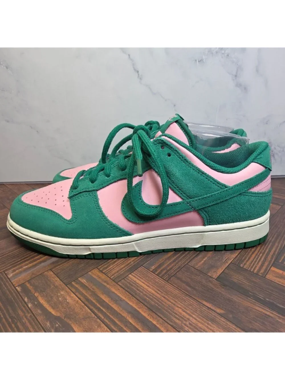 Nike Dunk Low Retro SE Mens 9 Medium Soft Pink Malachite Green FZ0549-600 Suede